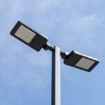 Netflix prepara oferta 100% em dinheiro por estúdios e streaming da Warner Bros