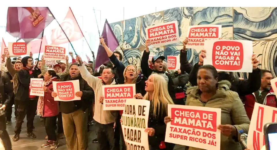 © Frente Povo Sem Medo