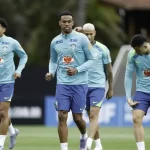 Lady Gaga lança “The Dead Dance”, música inédita da trilha de Wandinha