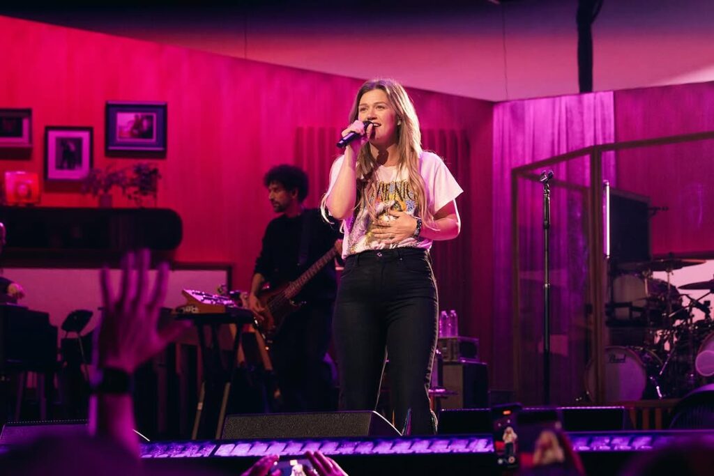 Reprodução: Instagram: @kellyclarkson