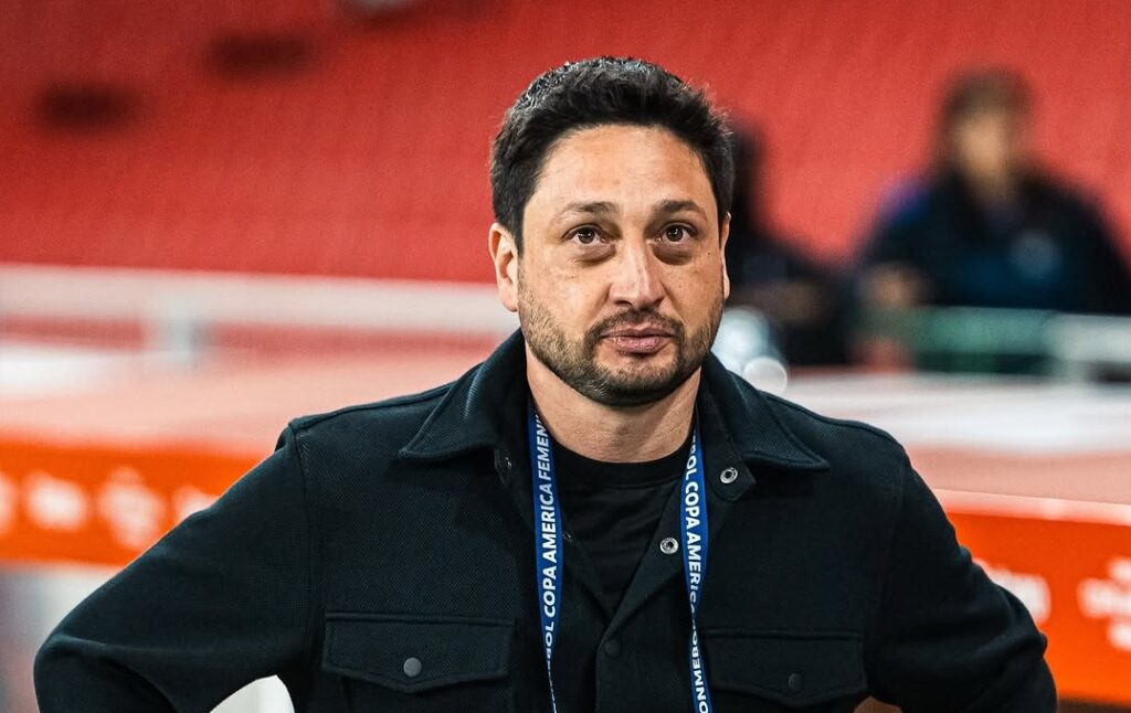 Instagram/ arthureliastreinador