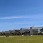 Defesa diz que Bolsonaro não tinha conhecimento sobre vídeo de Eduardo