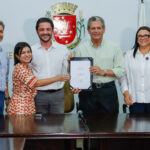 Tesla inicia produção de robotáxi Cybercab, diz Musk