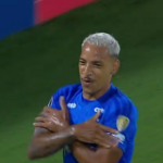 Câmara homenageia Corpo de Bombeiros com Brasão do Município